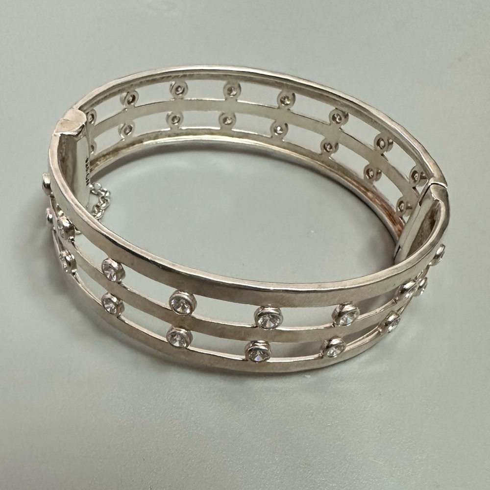 Silpada Sterling Club Beachgoer Award Elegant Sterling Silver Bangle Bracelet
